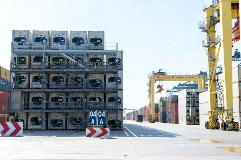 Valenciaport dispone de 3.000 conexiones para contenedores refrigerados además de almacenes frigoríficos para los productos perecederos. Valenciaport dispone de 3.000 conexiones para contenedores refrigerados además de almacenes frigoríficos para los productos perecederos.