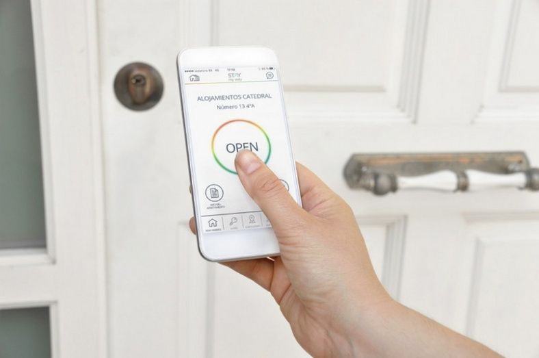 Llave digital o mobile key.