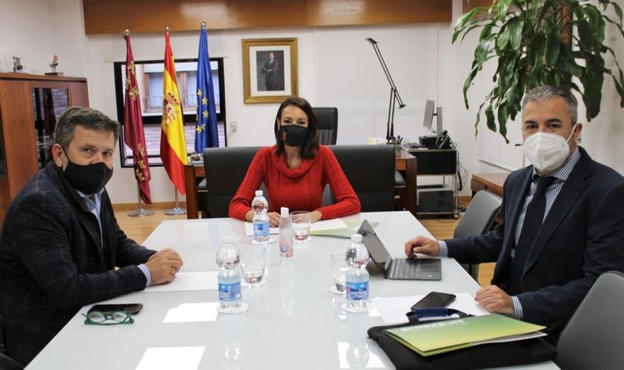 La consejera se re&uacute;ne con los representantes de Proexport.