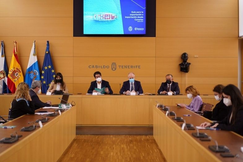 Presentaci&oacute;n de la Gu&iacute;a para la Exportaci&oacute;n e Importaci&oacute;n desde Canarias.