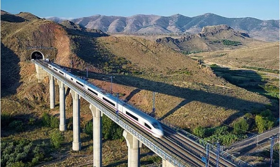 Infraestructura ferroviaria de alta velocidad.