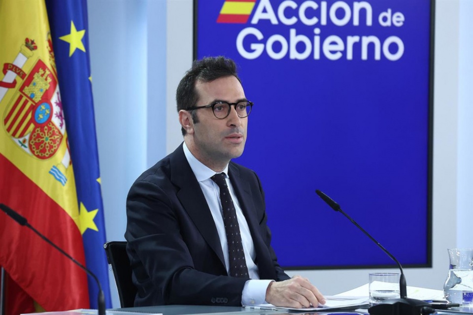 El ministro de Econom&iacute;a, Comercio y Empresa, Carlos Cuerpo, durante la rueda de prensa posterior al Consejo de Ministros. | Pool Moncloa / Fernando Calvo