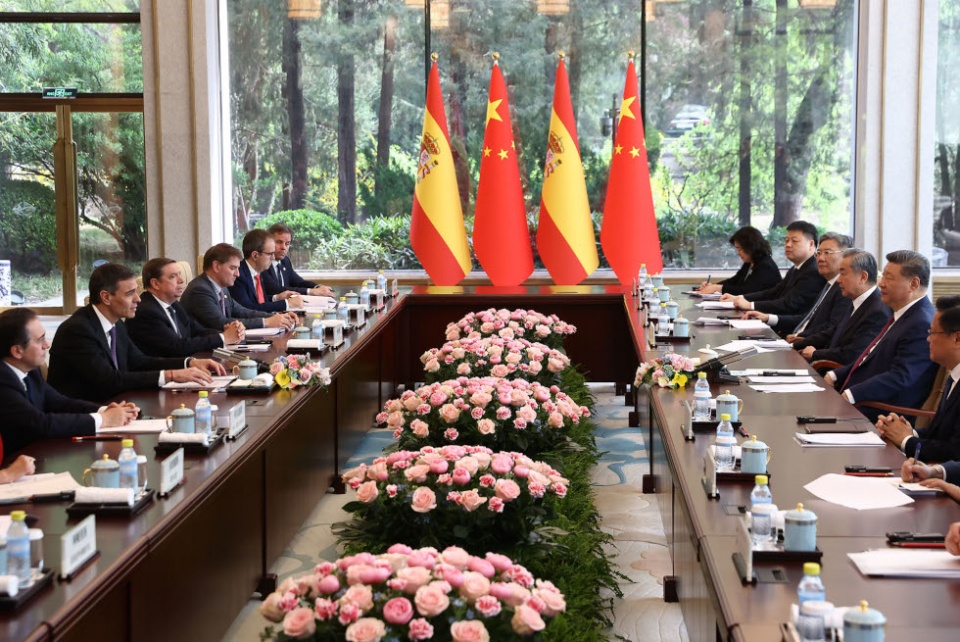 El presidente del Gobierno, Pedro Sánchez, y el presidente chino, Xi Jinping, durante la reunión celebrada en Pekín. | Pool Moncloa/Fernando Calvo El presidente del Gobierno, Pedro Sánchez, y el presidente chino, Xi Jinping, durante la reunión celebrada en Pekín. | Pool Moncloa/Fernando Calvo