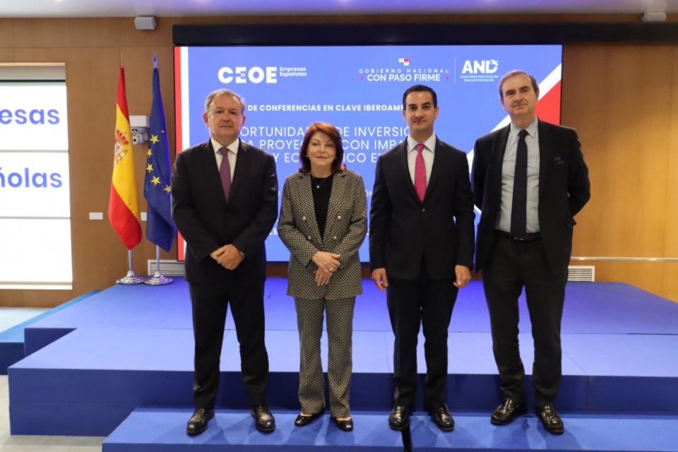 Participantes en el encuentro empresarial con autoridades de Panamá en CEOE. Participantes en el encuentro empresarial con autoridades de Panamá en CEOE.