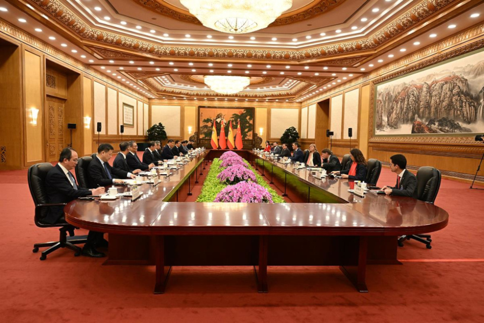 El presidente del Gobierno, Pedro Sánchez, en la reunión con el presidente de la República Popular China, Xi Jinping (Foto: Pool Moncloa/Borja Puig) El presidente del Gobierno, Pedro Sánchez, en la reunión con el presidente de la República Popular China, Xi Jinping (Foto: Pool Moncloa/Borja Puig)