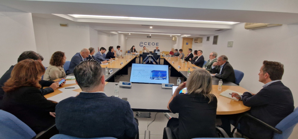 La Comisión de Internacional de CEOE Aragón se muestra prudente sobre el impacto negativo del conflicto de Irán y destaca que las exportaciones a EEUU continúan creciendo. La Comisión de Internacional de CEOE Aragón se muestra prudente sobre el impacto negativo del conflicto de Irán y destaca que las exportaciones a EEUU continúan creciendo.