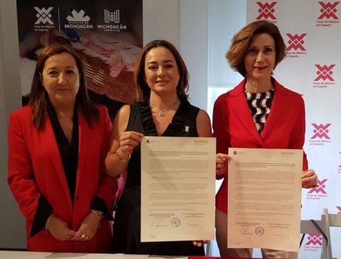 La firma se llev&oacute; a cabo en la Casa de M&eacute;xico de Madrid.