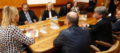 Encuentro con la consejera de Econom&iacute;a, Industria y Empleo, Marta Gast&oacute;n.