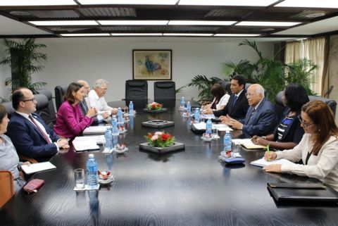 Reuni&oacute;n con el vicepresidente del Consejo de Ministros de Cuba, Ricardo Cabrisas.