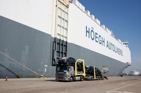 H&ouml;egh Tracer en el Puerto de Valencia.
