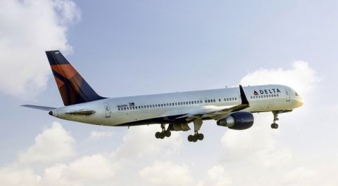 Los vuelos son operados con un Boeing 757-200. Los vuelos son operados con un Boeing 757-200.