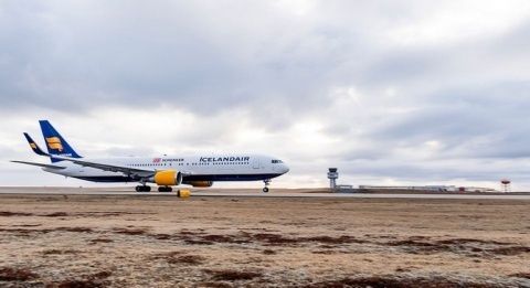 DB Schenker, avión Icelandair. DB Schenker, avión Icelandair.