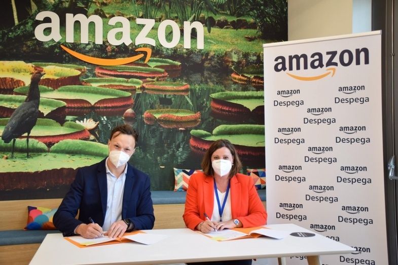 La consejera de Econom&iacute;a, Empresas y Empleo, Patricia Franco, y el responsable de Servicios de Marketplace de Amazon en Espa&ntilde;a, Ryan Frank, han firmado el convenio en Madrid.