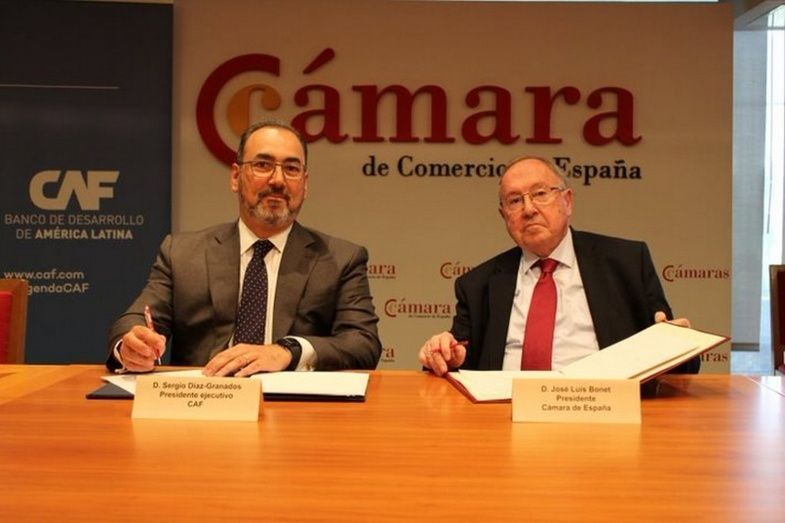 La firma del Memorando de Entendimiento. La firma del Memorando de Entendimiento.