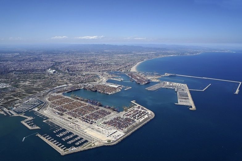 A&eacute;rea Puerto Valencia y ciudad.