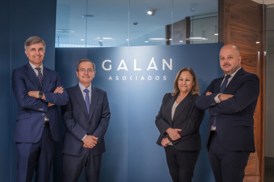 M.Murcia, J.A. Galán, V. Garcillán, J.Navarro M.Murcia, J.A. Galán, V. Garcillán, J.Navarro