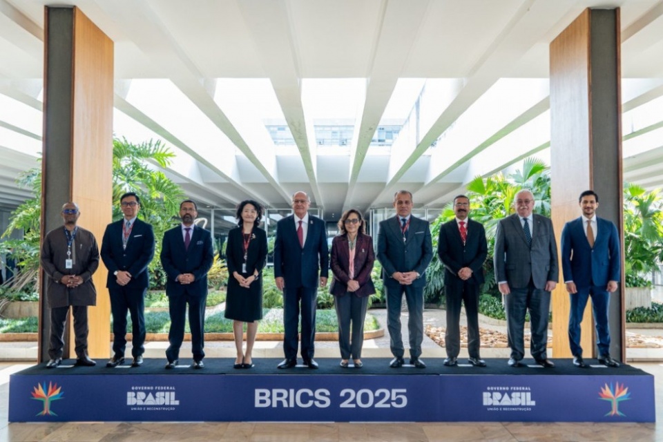15ª Reunión de Ministros de Comercio del BRICS. 15ª Reunión de Ministros de Comercio del BRICS.
