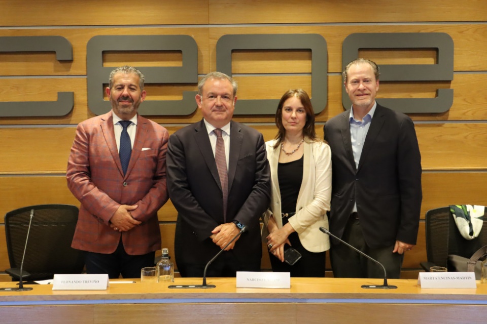 Participantes de la Jornada &ldquo;Sostenibilidad y responsabilidad social: enfoque distintos, objetivos comunes&rdquo;.