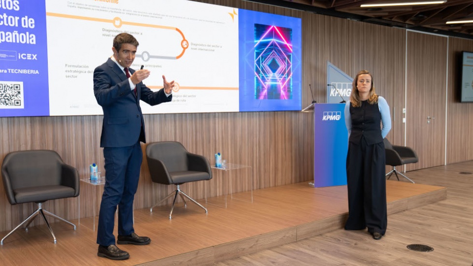 La presentaci&oacute;n del informe 'Diagn&oacute;stico y retos globales del sector de la ingenier&iacute;a espa&ntilde;ola'.