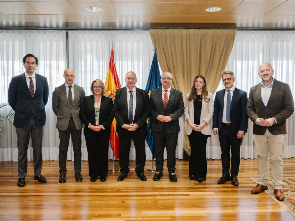 Las patronales nacionales del calzado y de los componentes para el calzado plantean al Ministerio una colaboraci&oacute;n estable.