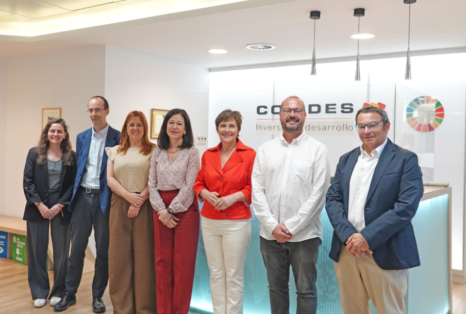 Los equipos de COFIDES y Fundaci&oacute;n Seira.