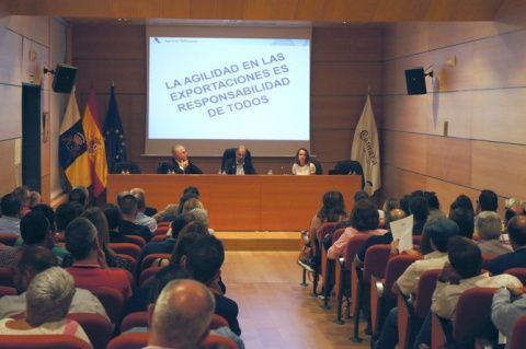 En total, se reunieron cerca de 200 asistentes.