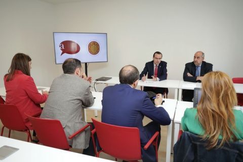 La presentaci&oacute;n de la primera edici&oacute;n del M&aacute;ster en Derecho Aduanero tuvo lugar ayer en la sede de la Academia Aduanera.