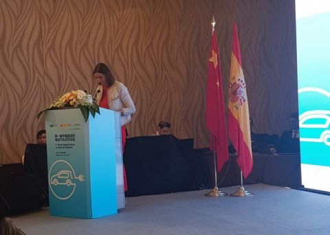 Reyes Maroto presidi&oacute; el primer Foro Espa&ntilde;a-China sobre el veh&iacute;culo el&eacute;ctrico.