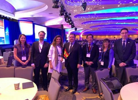 Marta Blanco con participantes en la Cumbre de Inversi&oacute;n SelectUSA 2019.