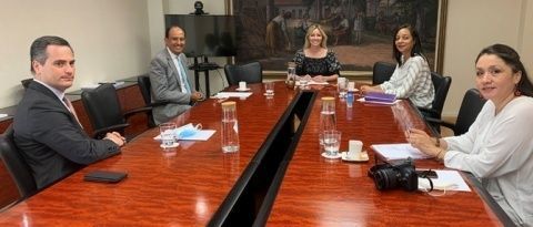 Reuni&oacute;n con el C&oacute;nsul de Ecuador.