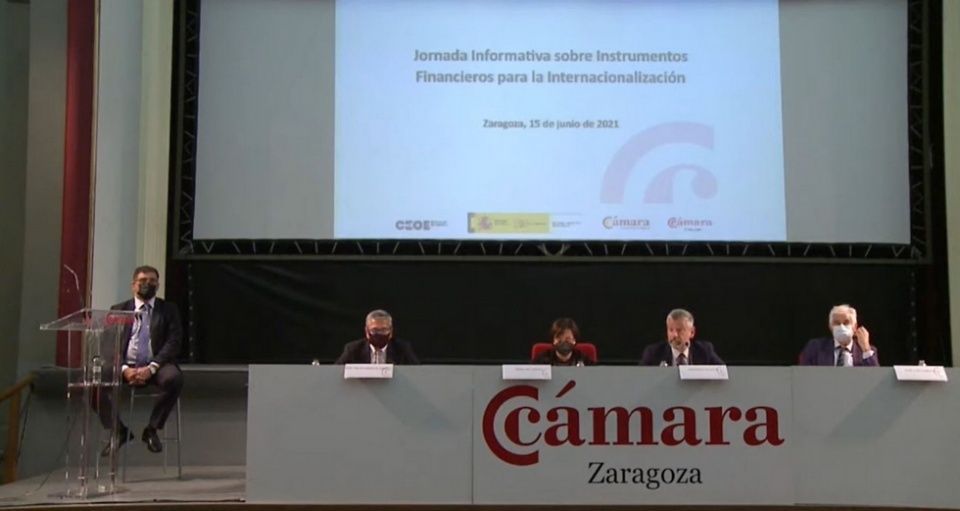 La Ponencia de Fernando Salazar.