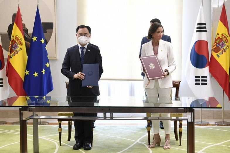 La firma de los Memorandos de Entendimiento (MOU).