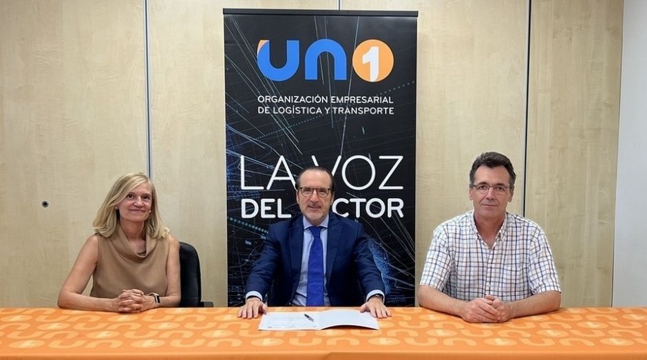 La firma del acuerdo. La firma del acuerdo.