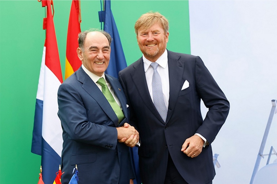 El presidente de Iberdrola, Ignacio Gal&aacute;n y su Majestad el Rey de Pa&iacute;ses Bajos.