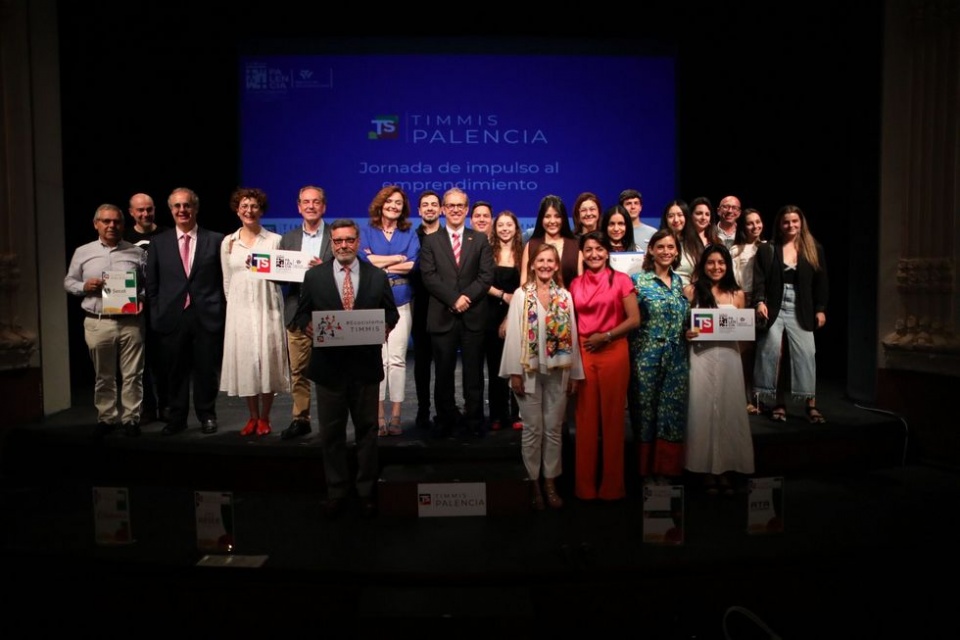 Foto de Familia de la Jornada Impulso al Emprendimiento de Timmis 2023.