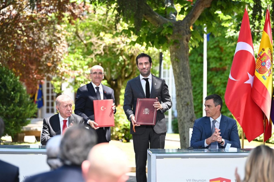 El presidente del Gobierno espa&ntilde;ol preside junto al presidente de la Rep&uacute;blica de Turqu&iacute;a, la firma de acuerdos bilaterales (Pool Moncloa / Borja Puig de la Bellacasa)