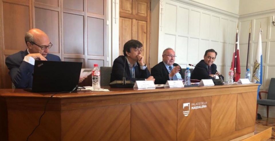 Jos&eacute; Luis Bonet en el campus de la UIMP de Santander