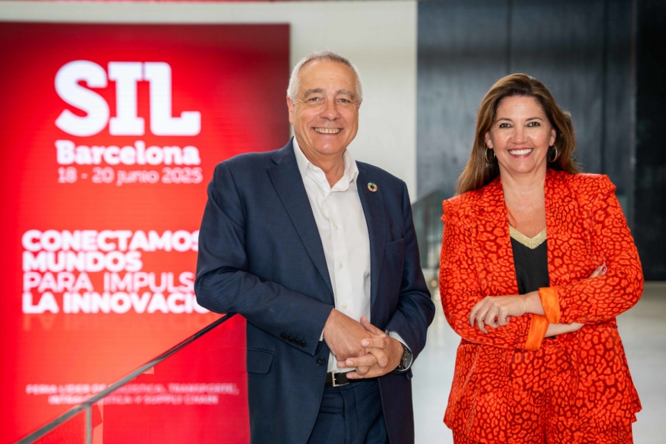 Pere Navarro, delegado especial del Estado en el Consorci de la Zona Franca de Barcelona (CZFB) y presidente del SIL, y Blanca Sorigué, directora general del CZFB y del SIL. Pere Navarro, delegado especial del Estado en el Consorci de la Zona Franca de Barcelona (CZFB) y presidente del SIL, y Blanca Sorigué, directora general del CZFB y del SIL.