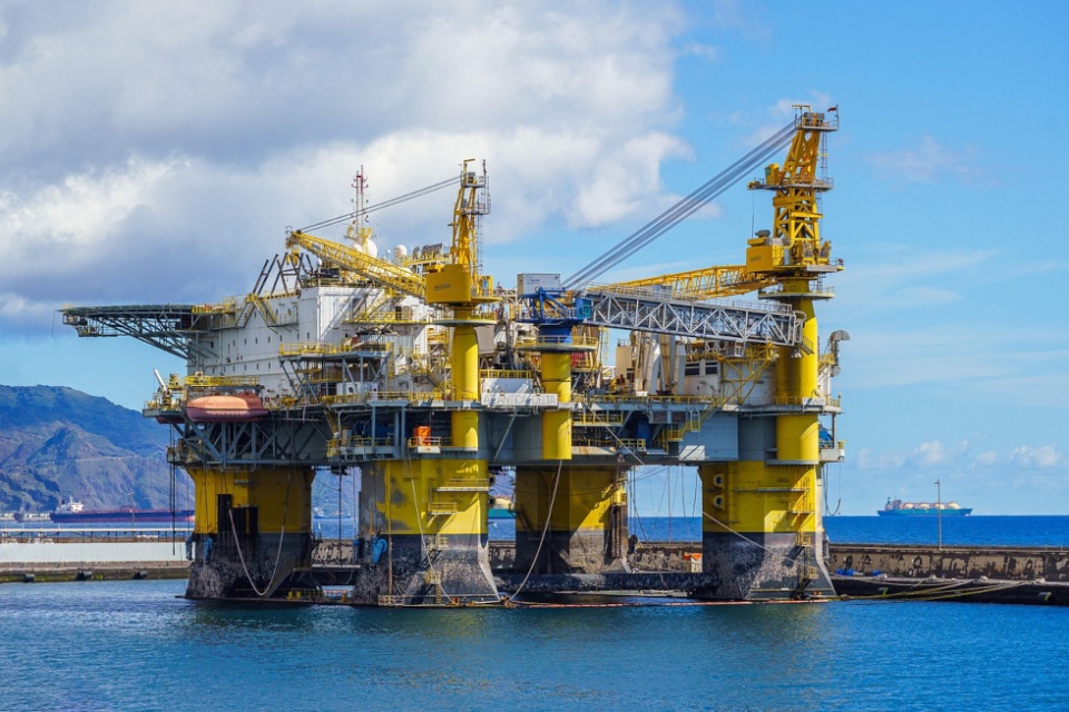El encarecimiento del petr&oacute;leo y el gas est&aacute; agudizando el d&eacute;ficit comercial espa&ntilde;ol.
