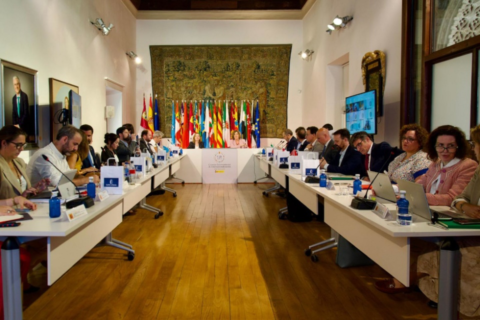 Este Observatorio ofrece información sobre el marco regulatorio y la evolución del comercio exterior español en tiempo real para analizar la situación arancelaria. Este Observatorio ofrece información sobre el marco regulatorio y la evolución del comercio exterior español en tiempo real para analizar la situación arancelaria.