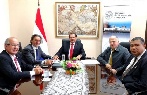 Reuni&oacute;n de Miguel Gar&iacute;n con el Presidente de la Autoridad Portuaria y de Navegaci&oacute;n de Paraguay y su equipo.