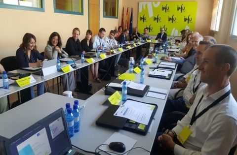 El objetivo principal que persigue el proyecto es contribuir a la competitividad europea y acelerar el crecimiento económico regional. El objetivo principal que persigue el proyecto es contribuir a la competitividad europea y acelerar el crecimiento económico regional.