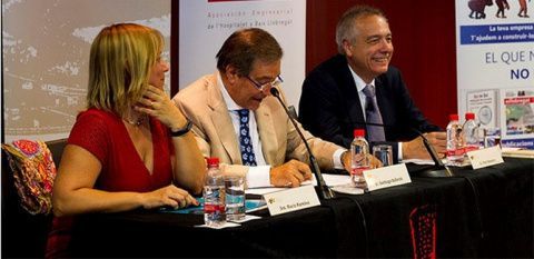 Pere Navarro durante el F&oacute;rum Empresarial de Llobregat.