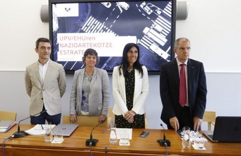Arturo Muga, Marta Barandiaran, Nekane Balluerka y Jos&eacute; Luis Mart&iacute;n.