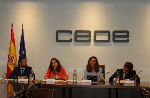 Participantes en el encuentro en CEOE sobre las negociaciones comerciales UE-MERCOSUR ©CEOE Participantes en el encuentro en CEOE sobre las negociaciones comerciales UE-MERCOSUR ©CEOE