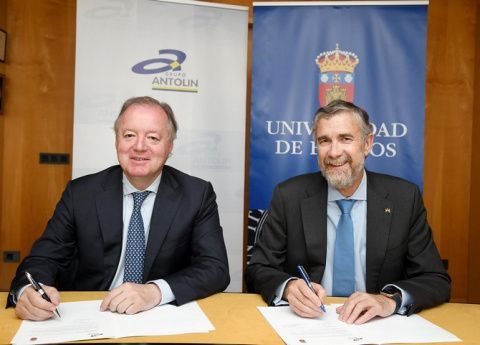La firma del programa académico. La firma del programa académico.