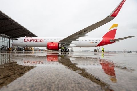 Airbus A321neo. Airbus A321neo.