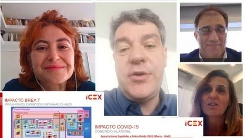 Mar&iacute;a Pe&ntilde;a, &Aacute;lvaro Nadal, Jaime Montalvo y Marta Blanco, de izquierda a derecha.