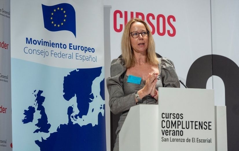 Carmela P&eacute;rez Bern&aacute;rdez, Profesora titular de Derecho Internacional de la Universidad de Granada, durante su ponencia.