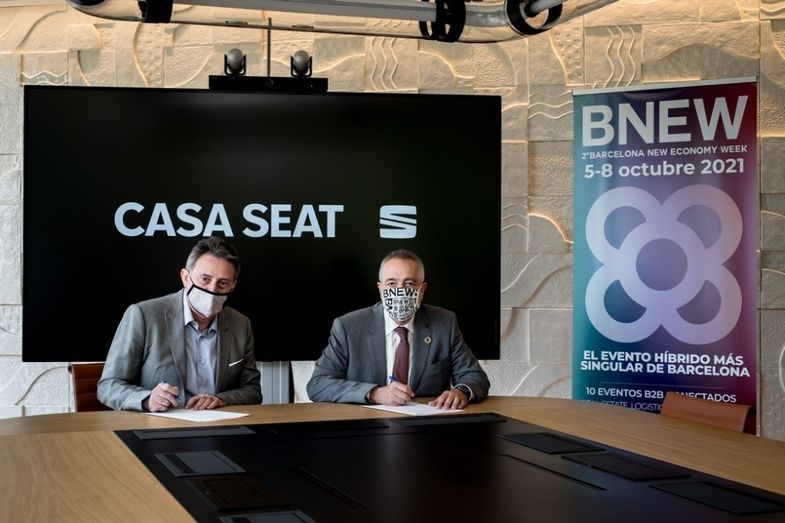 Gabriele Palma, director de CASA SEAT y Pere Navarro, delegado especial del Estado en el Consorci de la Zona Franca de Barcelona y presidente de BNEW. Gabriele Palma, director de CASA SEAT y Pere Navarro, delegado especial del Estado en el Consorci de la Zona Franca de Barcelona y presidente de BNEW.